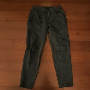 Lululemon License to Train Pant